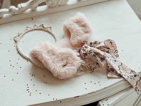 Puchaty kołnierzyk VAlENTINA THE SWAN