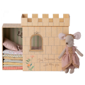 Myszka na ziarnku grochu w zamku PRINCESS AND THE PEA SS23 Maileg