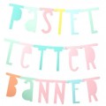 Pastelowy baner literowy