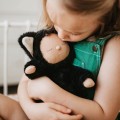 Przytulanka BLACK CAT COZY DINKUM Olliella