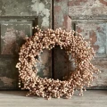 Wieniec z gęstych koralików IB LAURSEN wooden beads wreath