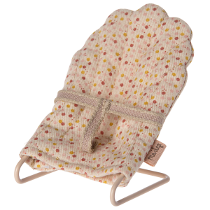 Leżaczek dla myszek 8 cm BABYSITTER MY Maileg