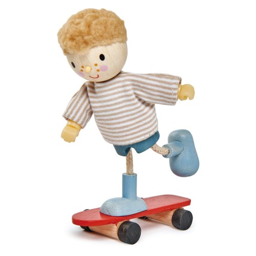 Figurka drewniana Edward i deskorolka